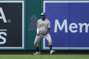 【MLB】「年間最優秀プレー」球史に残る本塁打キャッチに絶賛の嵐　ア軍の25歳中堅手の好守に実況大興奮「なんてこった」 画像
