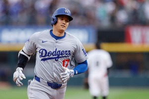 【MLB】大谷翔平、三塁打でマチャドに足を踏まれるアクシデントも……ロバーツ監督「大丈夫」　次戦は“犬猿の仲”ジャイアンツ戦 画像