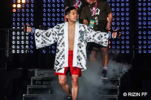【ブレイキングダウン16】「蓮くんのおかげ」電撃参戦の赤田功輝、平本蓮に感謝　朝倉未来から2度オファーを受け……出場に至った経緯を説明 画像