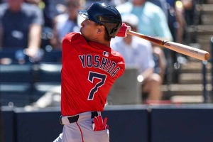 【MLB】レッドソックス吉田正尚、一塁守備練習に着手……指揮官が経緯明かす「頼んだら快諾。5分後にはファーストミットを注文」 画像