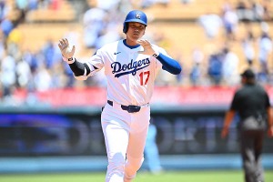 【MLB】41号で記録更新の大谷翔平、この日2度目の申告敬遠……3試合連続マルチ安打と今季17個目の盗塁と躍動 画像