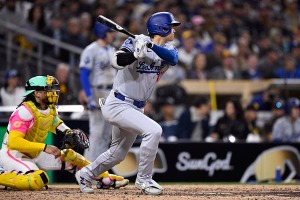 【MLB】大谷翔平、劣勢の最終回に“フェンス際大飛球”も……わずかにスタンド届かず　ダルビッシュ有が6回1失点で3勝目 画像