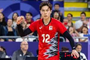 「最高の誕生日」髙橋藍、24歳バースデーを迎えて感謝のメッセージ 1万人超のファンが会場で祝福し、人気俳優も駆け付ける 画像