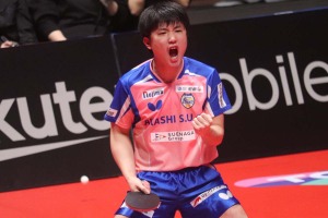 卓球男子の銅メダル獲得で張本智和が掴んだ自信　中国トップ3を撃破した2025年の手応え「胸を張って今後は戦える」 画像