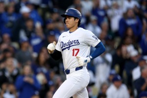 【MLB】敬遠、敬遠、また敬遠……大谷翔平「PS1試合7出塁」で新たなメジャー記録　“4安打爆発”に指揮官の警戒MAX 画像