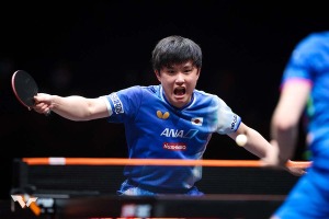 張本智和、世界2位・林詩棟との1時間超えの激闘を制し決勝進出　中国勢撃破で悲願の戴冠へ「4度目の正直で絶対に優勝する」【WTTファイナルズ香港】 画像