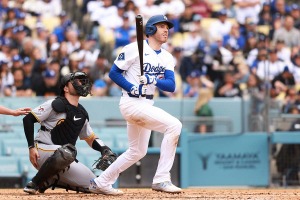 【MLB】フリーマンもトレンドの犠牲者に「外野手が深く守っている」　二塁打と三塁打が激減……守備位置規制の新ルールを米メディア提言 画像