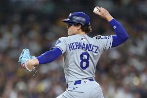 【MLB】「ドジャースから愛される存在」現地記者が語る“お祭り男”キケの魅力　ヘルメットは米殿堂から依頼も　再契約の行方にも注目 画像