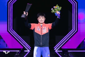 張本智和が掴んだ「中国トップ3への収穫」　“チキータ封印”で世界王者・王楚欽撃破　初タイトル奪取で弾みつけるエース 画像