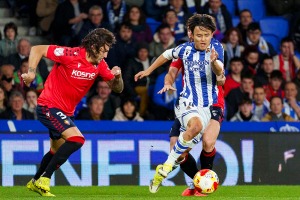 負傷離脱の久保建英、日本に一時帰国か……ソシエダ指揮官が明かす「タケは戦士、必ず強くなって戻ってくると確信」【ラ・リーガ】 画像