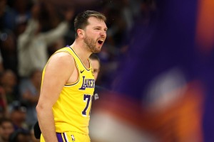 【NBA】レイカーズHC、ドンチッチと一触即発の“口論”も……「よくあること、ルカとは良い関係にある」と確執を否定 画像