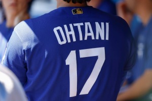 【MLB】球団史上初、ドジャースが今季のロード用ユニに“鮮やか”ドジャーブルーを採用　レプリカ大人気で早くも「ほぼ売り切れ」 画像