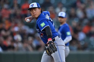 【MLB】岡本和真、満塁の窮地救う併殺プレー完成に絶賛「華麗なフットワーク」　堅実な三塁守備に高評価「カズの正確なプレー」 画像