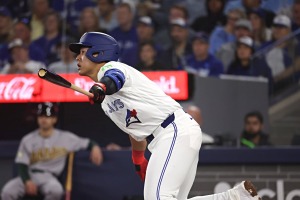 【MLB】「紛れもなく彼のチームだ」岡本和真、劣勢の最終回に3試合ぶり18号2ラン　月間打率.316、OPS.989でオールスター最終投票へ 画像