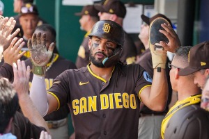 【MLB】タティスJr.が「今季メジャー最長145メートル」特大弾　開幕2カ月ノーアーチも……オールスター明け“5戦3発”の巻き返し 画像