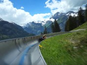 スイスの世界遺産を疾走するマウンテンコースターが最高 画像