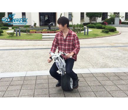 電動一輪バイク　ONE WHEEL ワンホイール　マキタ14.4v4個駆動 電動一輪バイク ONE WHEEL ワンホイール マキタ14.4v4個駆動