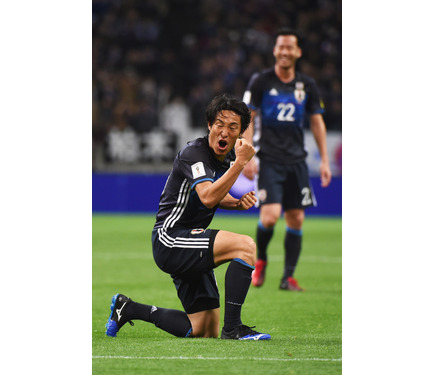 ⭐︎サッカー元日本代表・金崎夢生選手・鹿島アントラーズ在籍時のレプリカユニ☆ 決定機阻止を流された金崎が激昂…思わずあのジェスチャーも