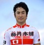 　全日本選手権個人タイムトライアルが6月8日に秋田県大潟村で開催され、エリート男子で岡崎和也（36＝梅丹本舗・GDR）が2年連続4回目の優勝を果たした。女子は萩原麻由子（21＝鹿屋体育大）が初優勝した。