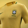 サッカーブラジル代表のチームジャージ「ブラジル2016 ナショナルフットボールキット」（ナイキ）