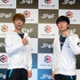 日本で初めてプロアスリートビザが発給されたプロeスポーツゲーマーのハン・ギフンさん（左）とユン・サンホさん（日本プロeスポーツ連盟設立発表会）