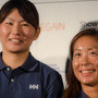 リオデジャネイロ五輪セーリング女子日本代表の吉田愛（右）と吉岡美帆（2016年9月21日）