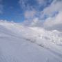 パウダースノーを走り抜ける「スノーモービルで行く雪上ツーリング」