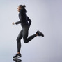 ナイキ、筋肉の振動を抑えて運動効率を高める「ゾーナル ストレングス タイツ」