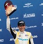 エアレースパイロット・室屋義秀、Team FALKENが3年連続でサポート