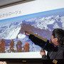ICI 石井スポーツの荒川勉社長によるエベレスト挑戦に同行する奥田仁一さんがルートを説明（2017年4月3日）