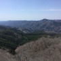 鍋足山山頂付近からの眺め。見えるのは低山だけど、圧巻の風景。