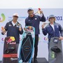 手塚翔太（中央）が第10回ワールドゲームズのウエイクボード男子フリースタイルで金メダルを獲得