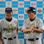 モルツ球団の張本勲（左）と山本浩二（右）