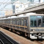 JR西日本のICOCA近畿圏エリアでも2018年秋からポストペイでPiTaPaを利用できるようになる。写真は東海道本線・山陽本線（JR神戸線）の三ノ宮駅。