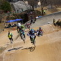 　JBMXFジャパンシリーズが4月1日、広島県安芸高田市の土師ダムBMXトラックで開幕。最高峰のエリートクラスではスタートから優位に立った吉村樹希敢が吉井康平を抑えて、昨年の岸和田大会以来の優勝を決めた。