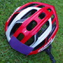 ヘルメットには紫のシールを貼る。100km担当の目印だ