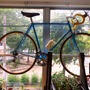 水色のアルミ製自転車「PALETTIEパレッティ」木製リムが使用されている。