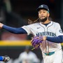 【MLB】「今週のスーパープレー集」GG賞名手の奇想天外キャッチ、マリナーズ二遊間の“神連携”は必見【4月27日～5月3日】
