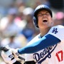 【MLB】大谷翔平、CY賞右腕の得意球カットボールに「自打球連発」で苦笑い　“苦悶の表情”でトレーナーもヒヤリ