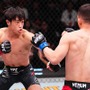 【UFC】平良達郎、打撃も効かせて2R“フェイスクランク”一本勝ち　「このレベルでこの勝ち方はすごい」と川尻達也氏も大興奮
