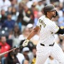 【MLB】パドレスの“ドジャース追撃”に暗雲……正遊撃手ボガーツ、痛恨の左足骨折で離脱　10年連続2桁アーチ好守の32歳