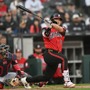 【MLB】「またしてもムーンショットだ」止まらない村上宗隆、鮮やか11号同点アーチにベンチで大はしゃぎ　“平均26.1歳”若手揃いの同僚たちも歓喜