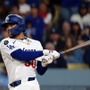 【MLB】マイナーで実戦復帰のベッツ、3打数1安打と回復アピール　試合前にはキケとの“即席サイン会”にファン殺到