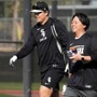 【MLB】シカゴ地元紙、村上宗隆の通訳・八木賢造氏を特集　会社員から劇的キャリアチェンジ……監督も「問題ない」と高評価