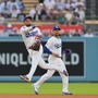 【MLB】本当に引退するの？マウンドの佐々木朗希も思わず仰天、37歳ロハスのアクロバティックな「スーパープレー」