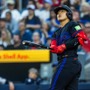 【MLB】岡本和真の特大14号に本拠地騒然、主砲ゲレーロJr.が頭を抱えてポカ~ン……実況も「マジかよ」 球団史上10人目の“500レベル本塁打”