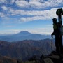 撮影の様子（農鳥岳山頂から富士山を望む）