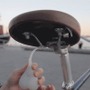 サドルの後ろに取り付ける桃型ライト「Bike Balls」…加トロント発