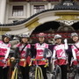 　都心部を自転車で走るサイクリング大会「バイシクルライド2008イン東京」が4月20日に開催され、およそ1,200人のサイクリストが駆け抜けた。赤坂から新橋、築地、晴海を経て、お台場にある潮風公園を折り返す約27kmのコースが設定された。