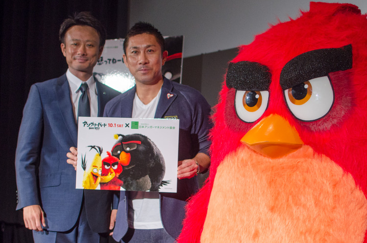 前園真聖 アニメ アングリーバード で吹き替えに挑戦 ブタの鳴き真似はなかった Cycle やわらかスポーツ情報サイト